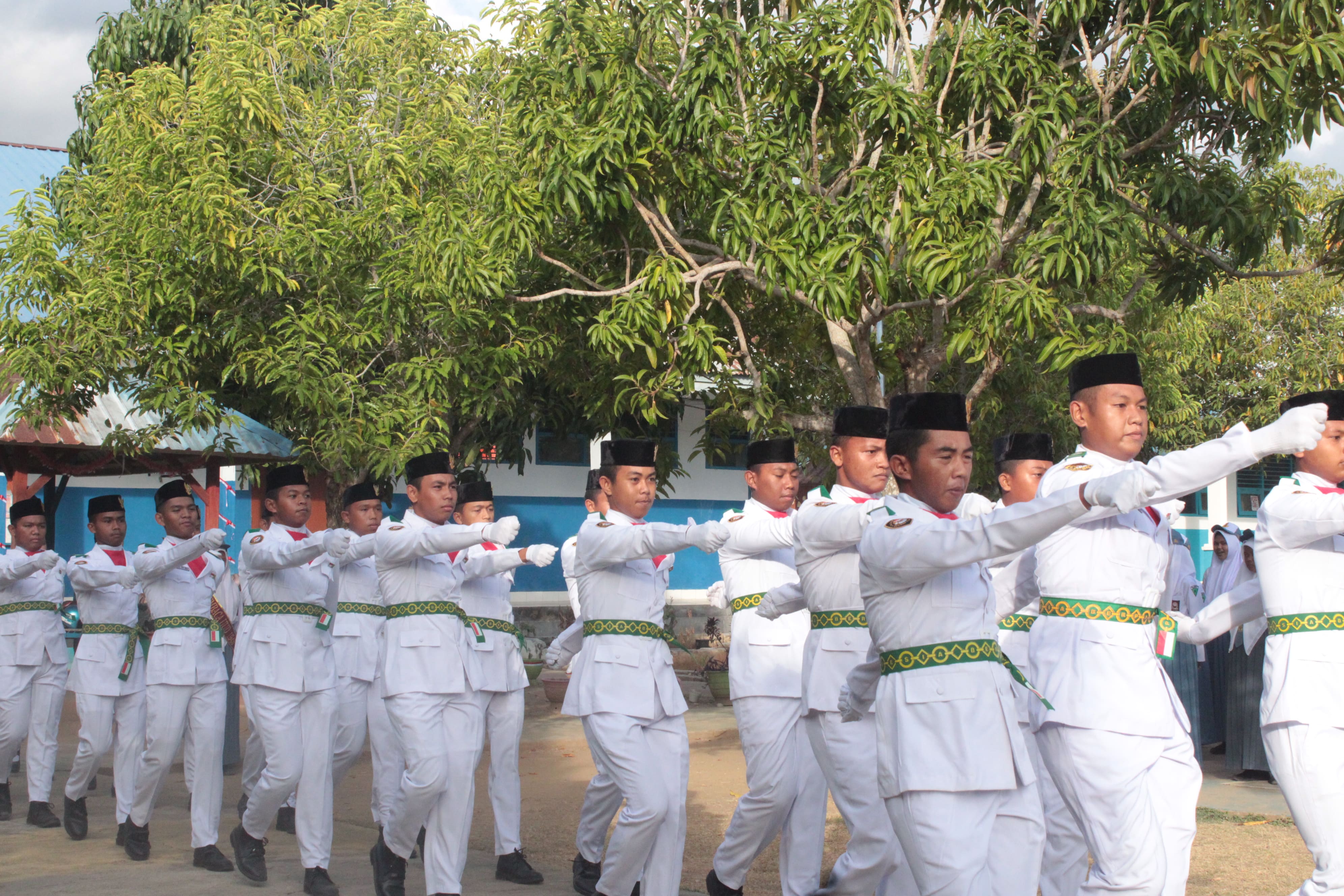 SMAN 3 Bombana Gelar Upacara Penyambutan Purna Tugas Paskibra