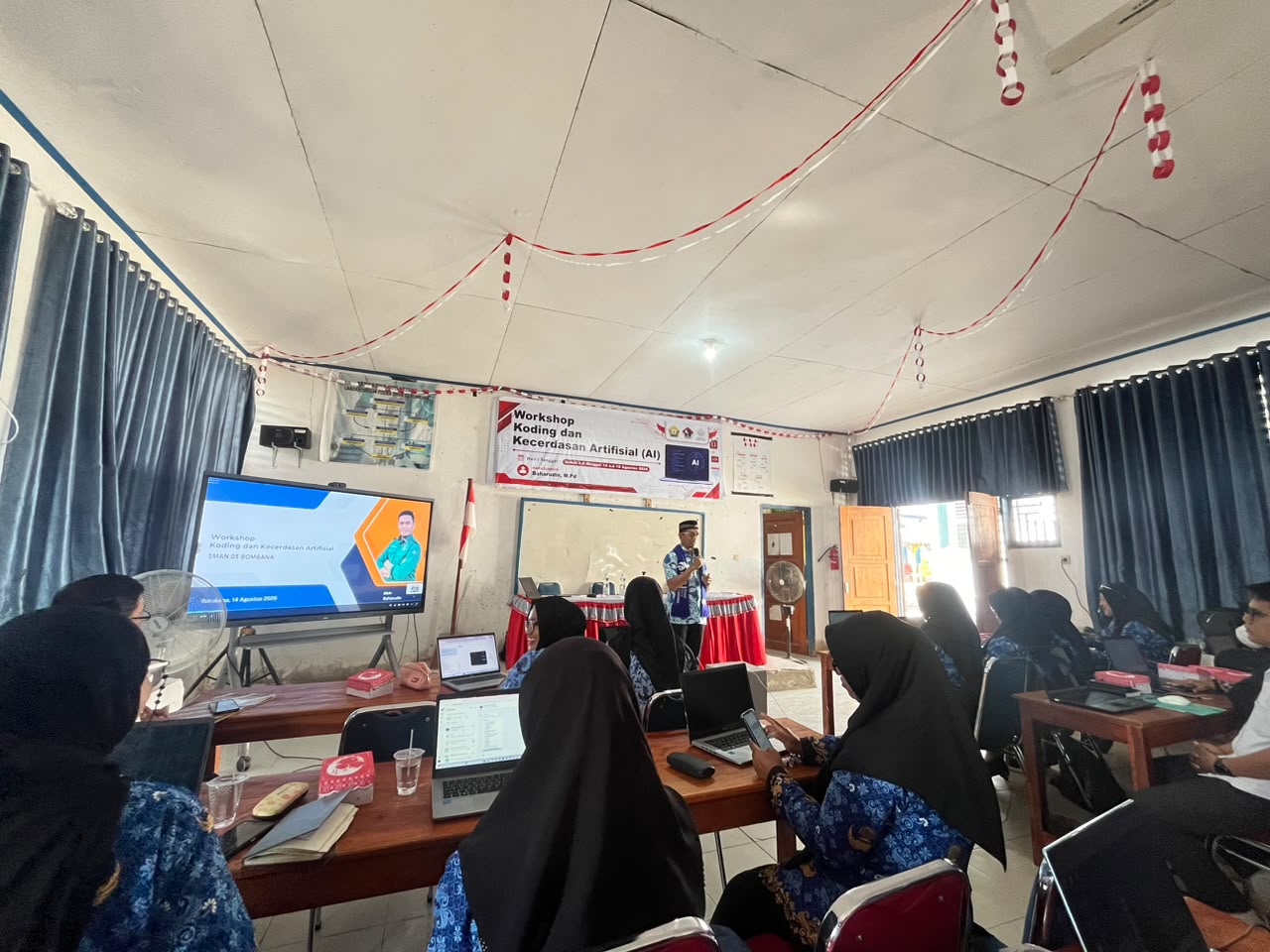Tingkatkan Kualitas Pembelajaran Digital, SMAN 03 Bombana Gelar Workshop Koding dan Kecerdasan Artifisial (KKA)